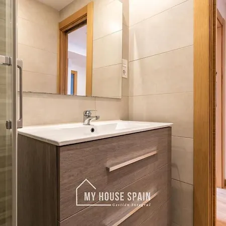 Апартаменты Myhousespain - Luminoso Y Amplio Piso En El Centro Хихон
